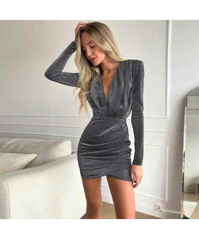 Vestido de manga larga con hombros acolchados, plisado, con cuello en V, moderno y sexy $35.13 Vestido