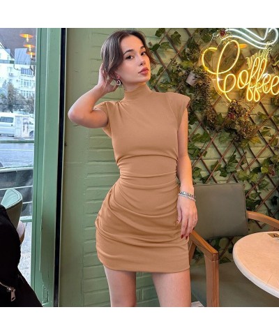 Vestido a la cadera con cuello alto, sin mangas, corte entallado y color sólido a la moda $18.72 Vestido