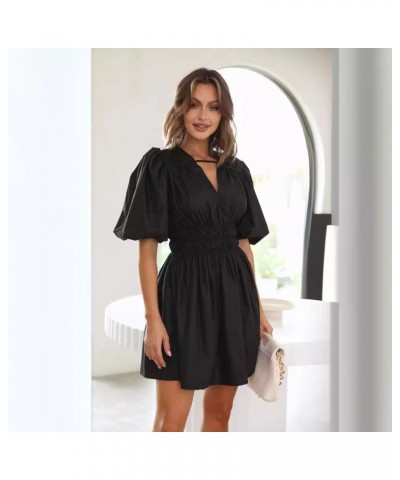 Vestido corto de talle alto con escote en V pronunciado estilo francés $30.19 Vestido