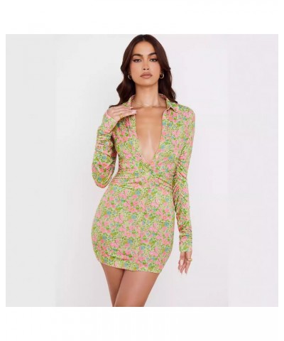 Vestido sexy de manga larga con escote en V, falda corta con botonadura única y estampado que abraza la cadera $24.80 Vestido