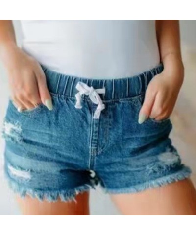 Vaqueros informales desgastados y desgastados con bordes sin rematar y color liso $25.35 Jeans para mujeres