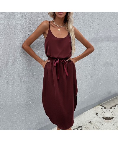 Vestido de tirantes con abertura y falda que abraza la cadera de color sólido a la moda $40.13 Vestido