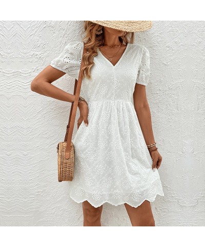 vestido blanco con cuello en v y manga abullonada $46.48 Vestido