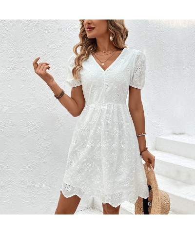 vestido blanco con cuello en v y manga abullonada $46.48 Vestido