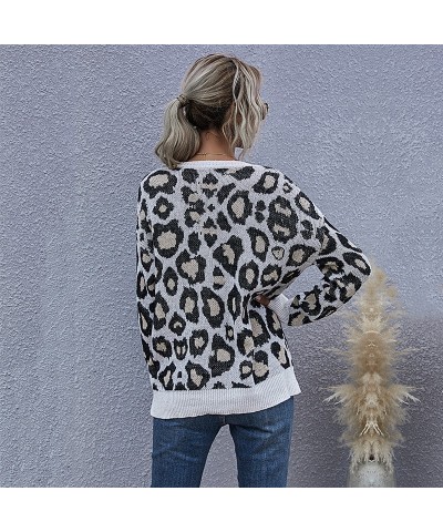 Jersey de punto con estampado de leopardo y cuello en V de manga larga $43.76 Suéter femenino