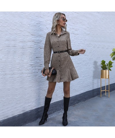 Vestido camisero de manga larga con estampado de leopardo y solapa estampada $30.89 Vestido