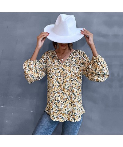 Camisa floral holgada de manga larga con cuello en V a la moda navideña de principios de otoño $20.80 Camisa de mujer