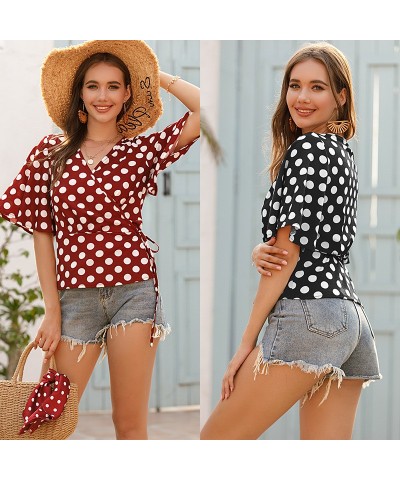 Jersey retro con cuello en V, camisa de lunares, top de una pieza con mangas acampanadas $22.43 Camisa de mujer