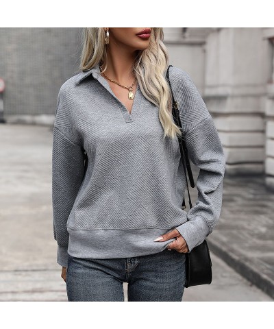 Sudadera gris con solapa de moda. $28.39 Suéteres y suéteres para mujeres