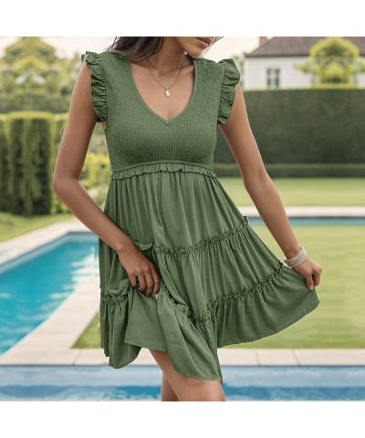 Vestido liso con volantes y cuello en V $40.13 Vestido