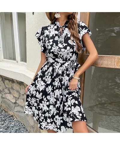 Vestido negro estampado con falda midi de talle alto $37.44 Vestido